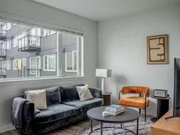 Avalon Esterra Park, 2690 152nd Ave NE, Overlake 1 Bedroom.