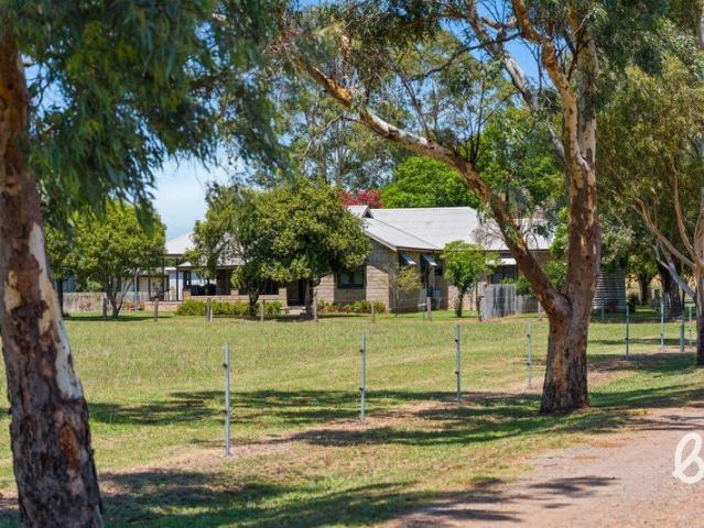 Avalon Park Lifestyle Acreage on the edge of Singleton