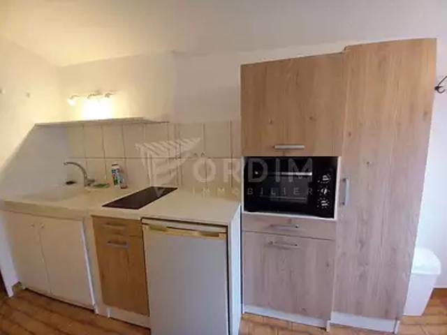 Avallon 89200 Location appartement 1 pièce t1 terrasse