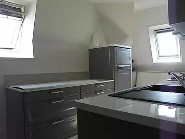 Avallon 89200 Location appartement 2 pièces t2 au dernier étage