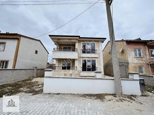 Avanos Bahçelievler'de Satılık 4+1 Dubleks Villa, 200m² Net