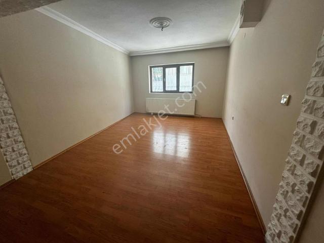 Avantaj Emlak Tan Misket Merkezde Ana Cadde Üzeri Kiralık Daire