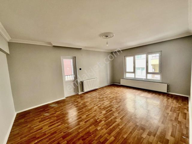 Avantaj'dan Küçük Kayaş'ta Cadde Dibi Masrafsız Arakat 3+1 Daire