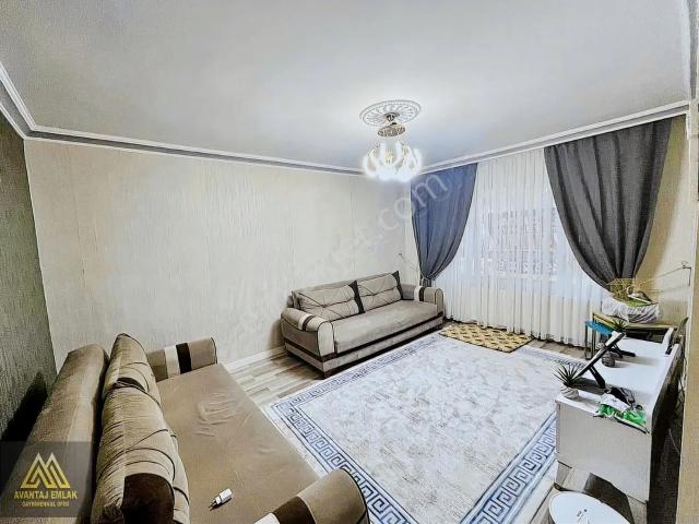 Avantajdan Küçük Kayaş'ta Cadde Okul Pazar Dibi 2+1 Yapılı Daire