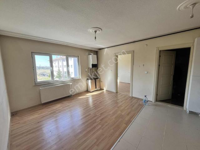 Avantaj'dan Zirveken'de Cadde Yakını Katta 1+1 Kiralık Daire!