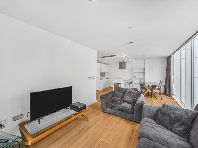 Avantgarde Place, London E1, 2 bed flat to rent, £3,683 pcm | PrimeLocation