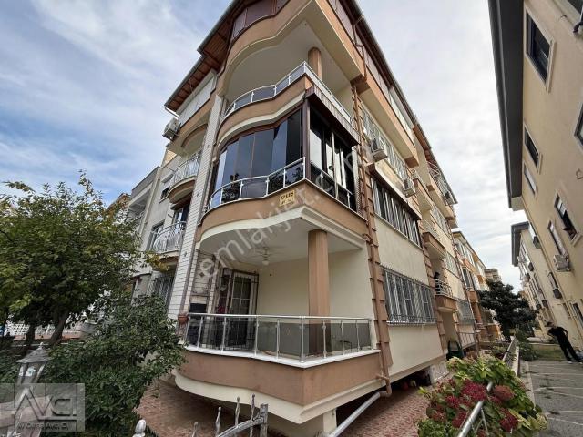 Avcı'dan Altınoluk Çarşı İçinde Satılık 5+1 Dubleks Daire
