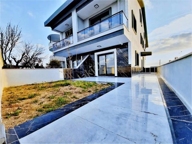 Avcı'dan Deniz Manzaralı Ayrı Mutfak 3+1 Sıfır Kelepir Villa