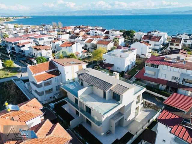 Avcı'dan Güre Denize 100 M 0 4+1 Ultra Lüx Triplex Villalar