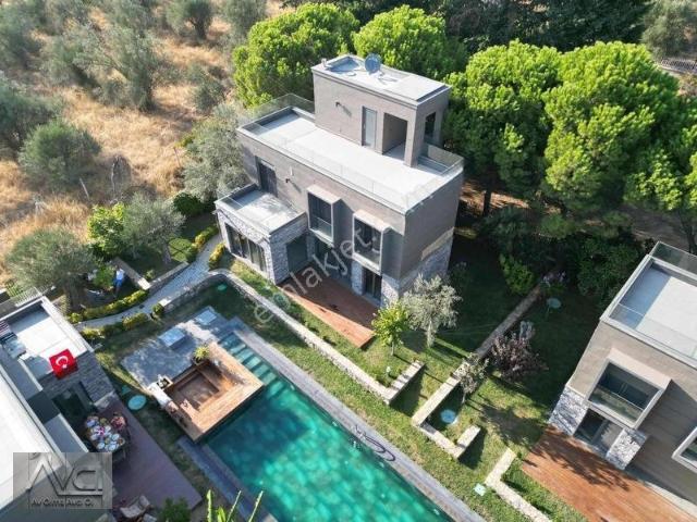 Avcı'dan Güre'de Ateş Çukuru Havuzlu Güvenlikli Müstakil Villa