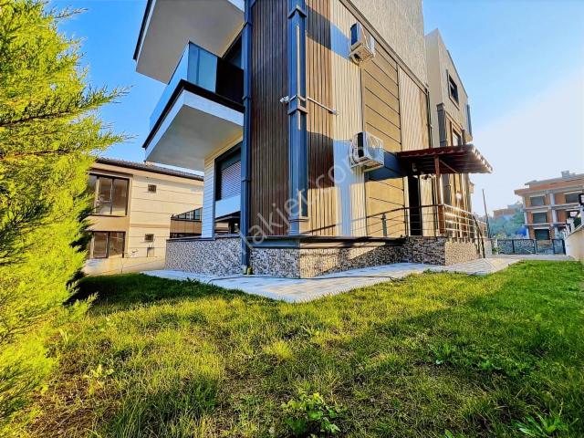 Avcı'dan Güre'de Deniz Manzaralı Şok Fiyat Son Kalan Villa