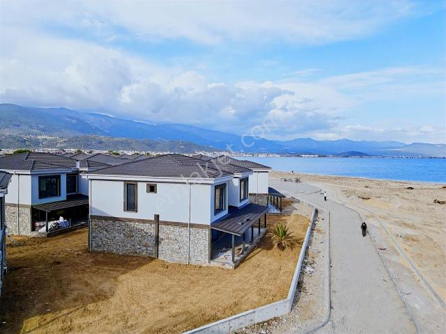 Avcı'dan Tek Yetki 4+1 300m2 Net Denize Sıfır Villa/1. Sıra