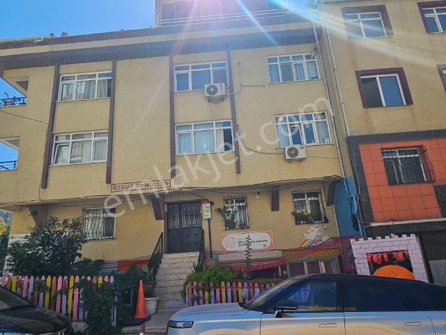 Avcılar Metrobüse Yürüme Mesafesin'de Eşyalı 2+1 Kiralık Daire