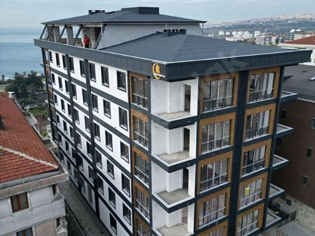 Avcılar Ambarlıda Satılık 3+1 Cadde Üzeri Satılık