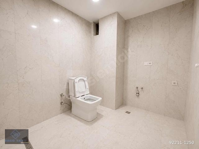 Avcılar Ambarlı Mahallesi Merkez'de 3+1 150 m2 Net Satılık Daire