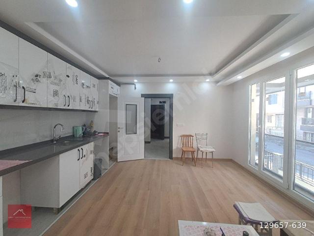 Avcılar Ambarlı Mahellesinde 1+1 Yüksek Giriş Daire