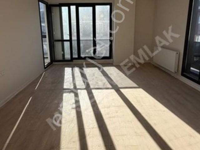 Avcılar Cihangirde Metrobüse Yakın Kiralık 2+1 Sıfır Otoparklı