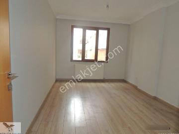 Avcılar D.köşklerde Metrobüse Yakın 2+1 Otoparklı Daire