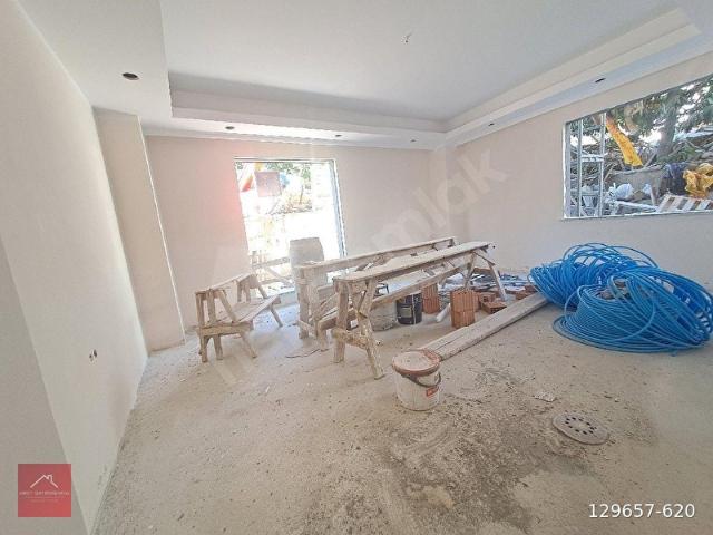 Avcılar Denizköşkler Mahallesinde 3+1 Bahçe Katı Daire