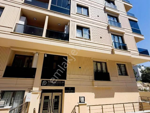 Avcılar *sahile Yakın *sıfır *3+1 125m2 4.kat Güney Cephe Kiralı