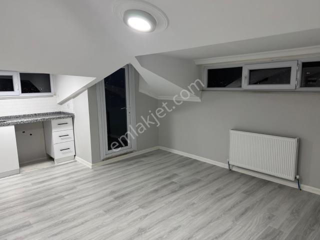 Avcılar Tahtakale Temel Sokak’ta Bizim Evler 11’e Komşu 3+2 Kiralık Dubleks
