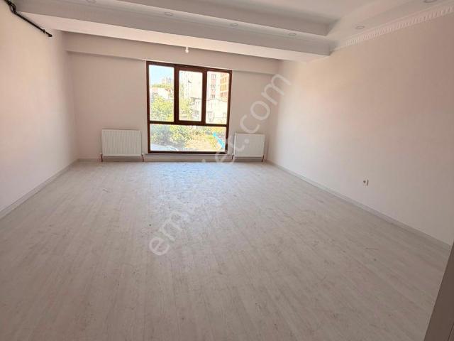 Avcılar Tahtakale'de Kiralık 110 M² Sıfır 2+1 Daire