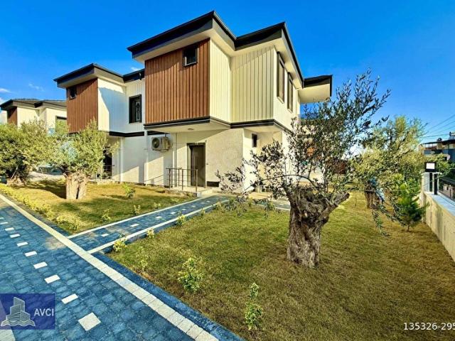 AVCI'DAN MIHLI'DA DENİZE 200 MT SIFIR VİLLALAR