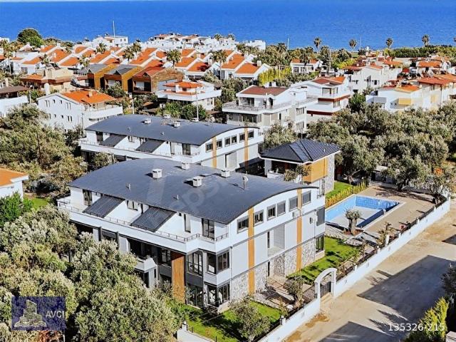 AVCI'DAN NARLI'DA DENİZE 150MT 3+1 SIFIR 'KÖŞE' DUBLEKS HAVUZLU
