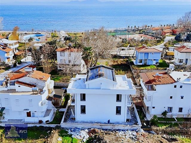 AVCI'DAN FENER HAVACILAR ARASI DENİZE 50 MT 4+1 SIFIR VİLLA