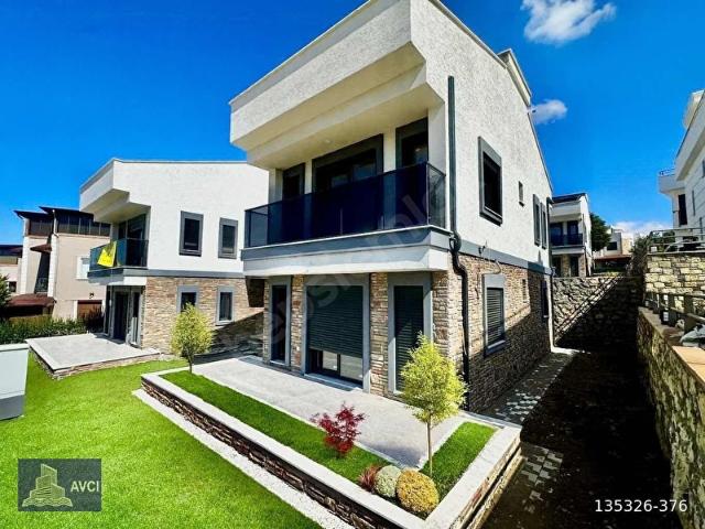 AVCI'DAN TAM MÜSTAKİL DENİZ MANZ DENİZE 250 MT VİLLA