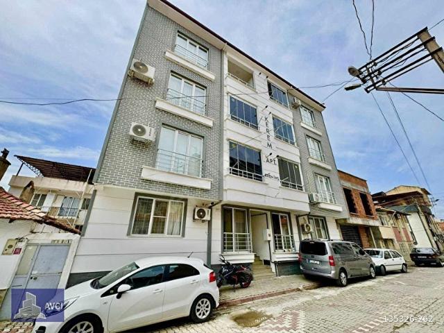 AVCI'DAN TEK YETKİ ÜST KAT ÖN CEPHE 2+1 AYRI MUTFAK ÇİFT BANYO