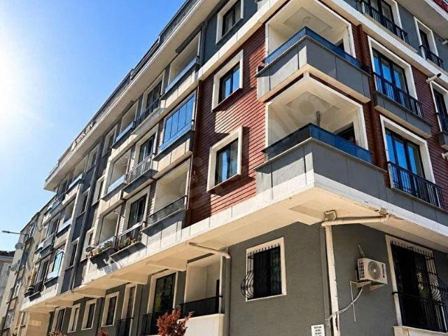 AVCILAR DENİZKÖŞKLERDE BUTİK SİTEDE 2+1 ÇİFT BALKONLU DAİRE