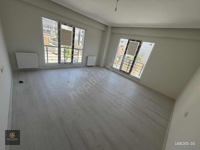 AVCILAR SİTE İÇERİSİNDE CADDE ÜSTÜ KAPALI OTOPARKLI 2+1 SATILIK