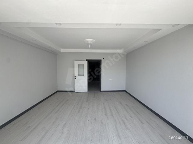 AVCILAR TAHTAKALE YOLUÇda 2+1 DAİRE