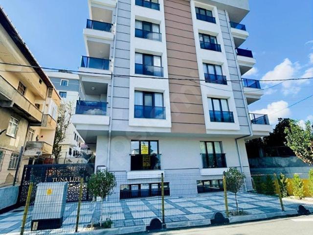AVCILAR TAHTAKALE MAH İSKANLI SATILIK 1+1 60 M2 BAHCE KAT DAİRE