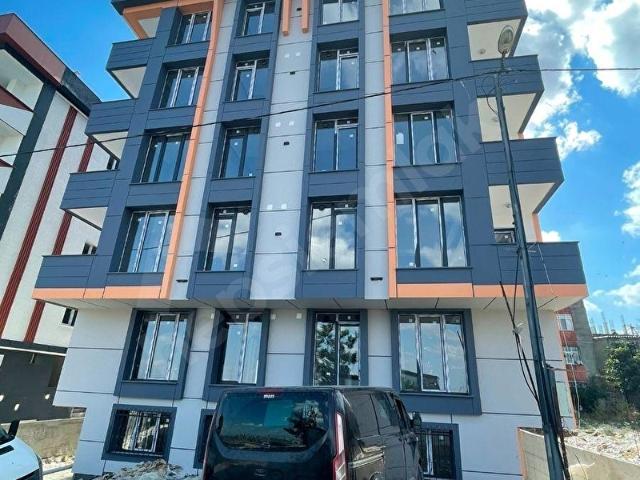AVCILAR TAHTAKALE MAH SATILIK 2+1 YÜKSEK GİRİŞ DAİRE BALKONLU