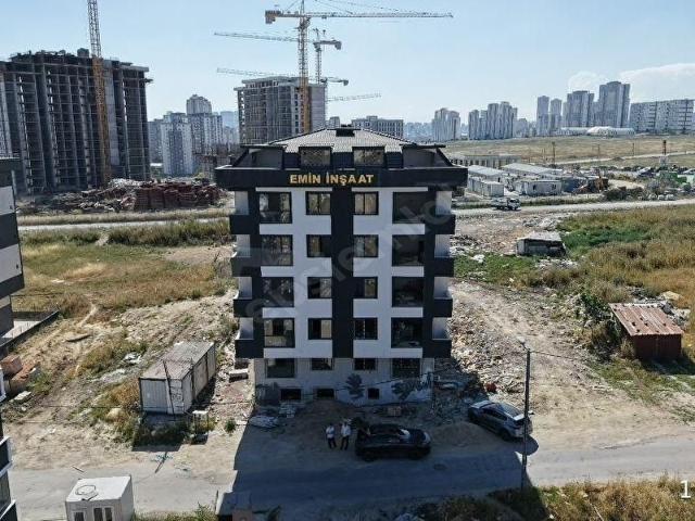 AVCILAR TAHTAKALE'DE GENİŞ VE FERAH 4+2 ÇATI DUBLEKS