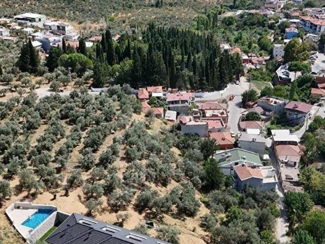AVCILAR'DA PANORAMİK DENİZ MANZARALI HAVUZLU 4+1 SIFIR VİLLA