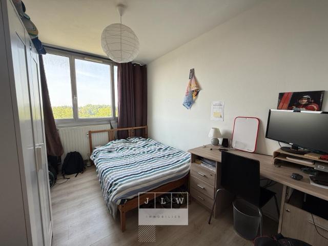 AVDX LL152 Rue Bonte Pollet T5 Meublé