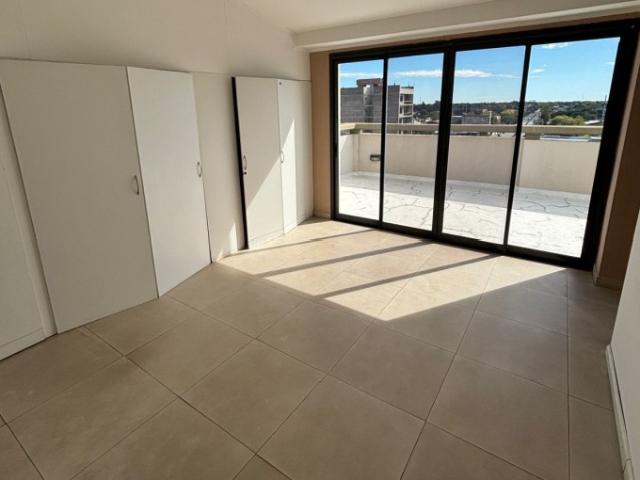 Avda. Moreno 295 piso 7º