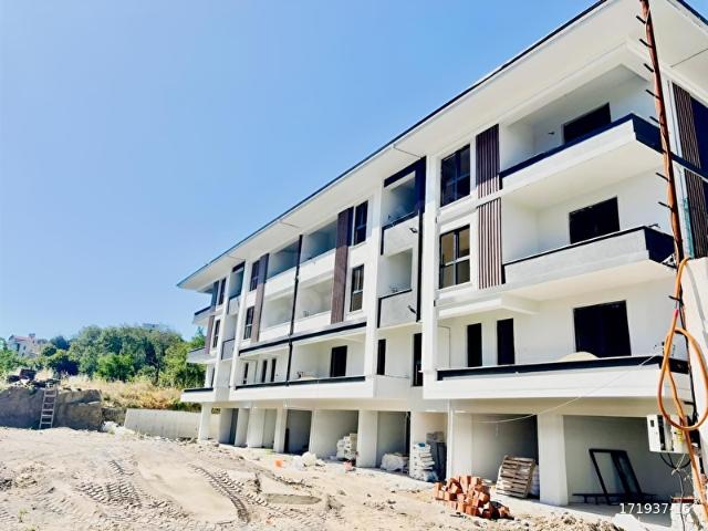 ÇAVDARLI SUPARK MEVKİNDE DENİZ MANZARALI AYRI MUTFAK SATILIK 1+1
