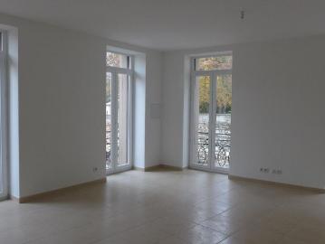 AVEZE Appartement T4 au 1er étage de 120.88m2