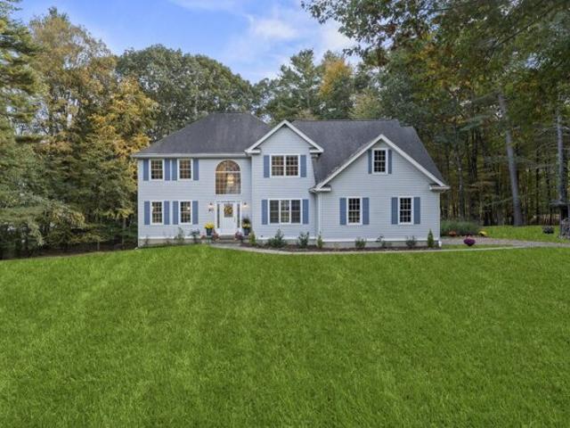 Avebury Ln, Tolland, Home For Sale