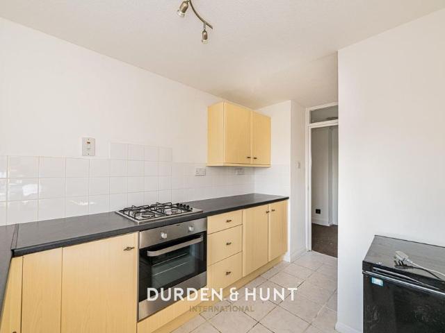 Avelon Road, Rainham, RM13
