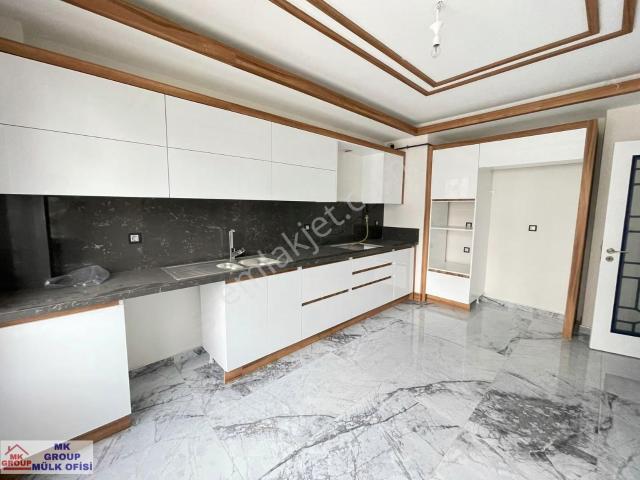 Avenır Kalitesi İle İnce İşçilik Geniş Oturumlu 3.5+1 Daire