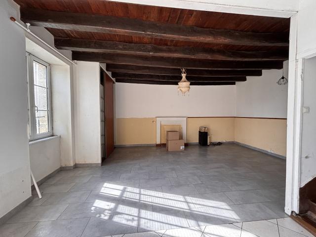 AVENDRE SOQUET IMMOBILIER MAISON EN PIERRE ET DEPENDANCES TREVRON