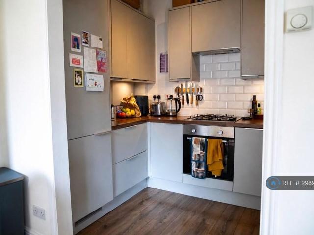 Avenell Road, London, N5 2 bed semi detached house to rent £2,650 pcm £612 pw