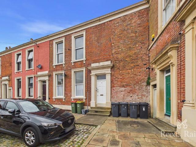 Avenham Place, Lancashire PR1 1 bed apartment to rent £650 pcm £150 pw