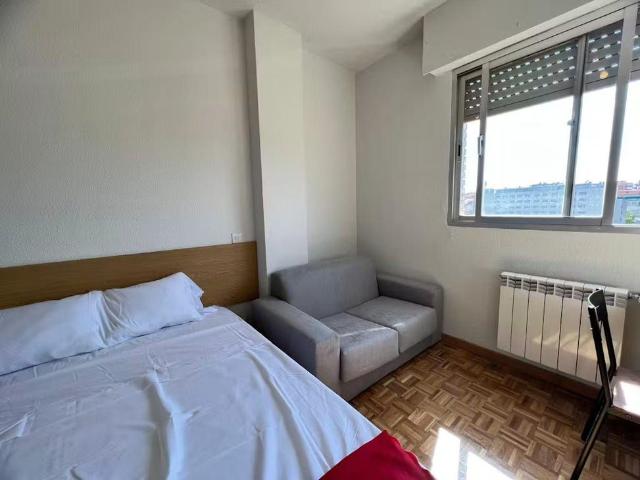 Avenida de Brasilia, Madrid, Community of Madrid 28028