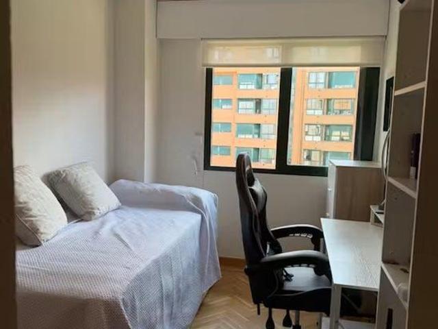 Avenida de los Arces, Madrid, Community of Madrid 28042
